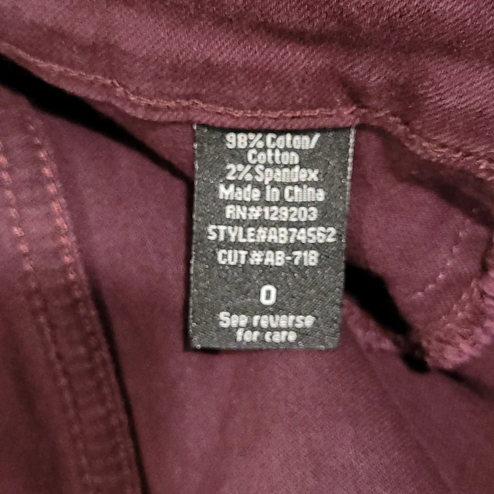 Burgundy Skinny Jean's size 0 - Picture 7 of 7